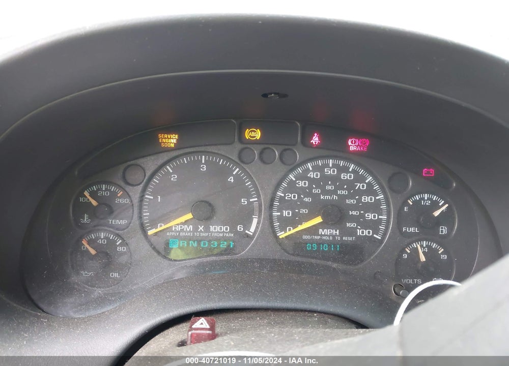 2000 CHEVROLET BLAZER LS VIN: 1GNDT13W8Y2382929