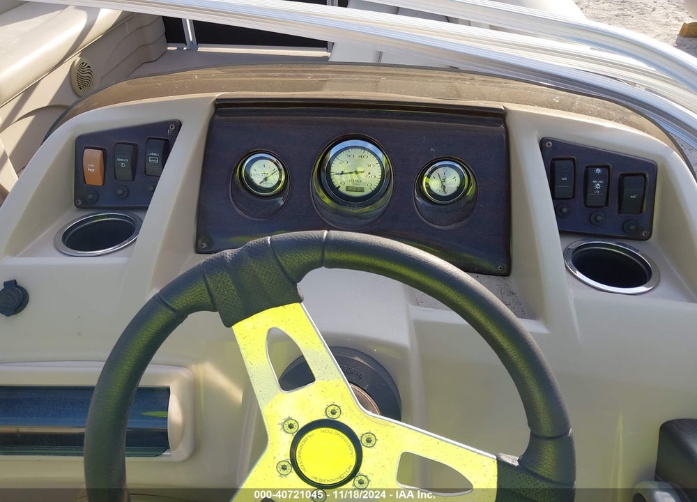 2014 BENNINGTON BOAT VIN: ETW946811314