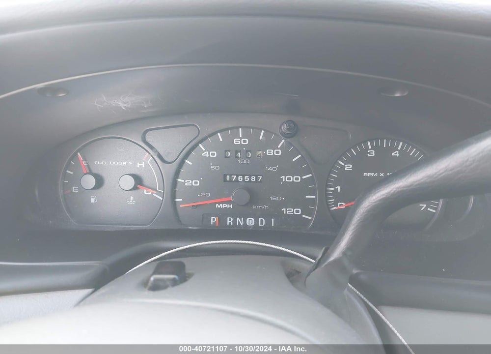 2000 FORD TAURUS SE VIN: 1FAFP5325YG144751