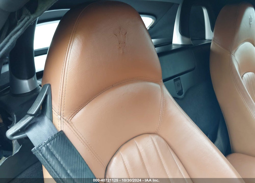 2004 MASERATI SPYDER CAMBIOCORSA/GT VIN: ZAMBB18A840011321