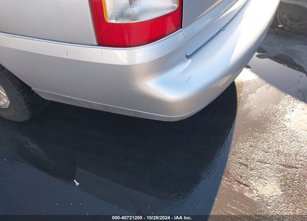 2001 SATURN LW300 VIN: 1G8JW82R81Y530341