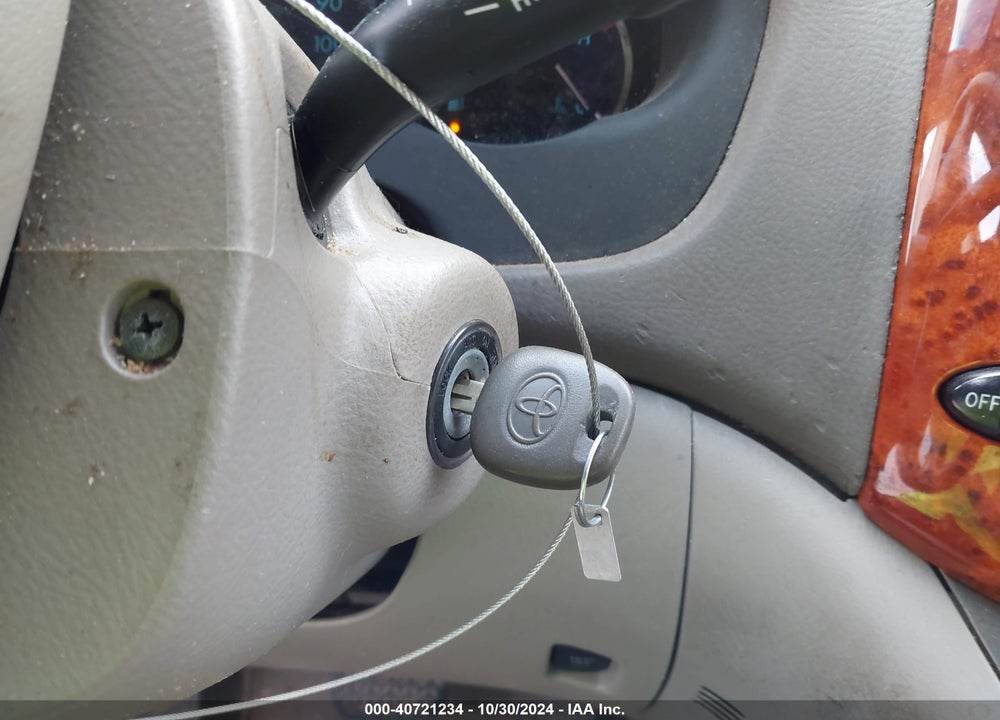 2009 TOYOTA SIENNA XLE VIN: 5TDZK22C59S284613