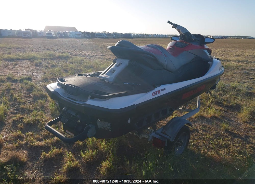 2011 SEADOO GTR215 VIN: YDV00838A111