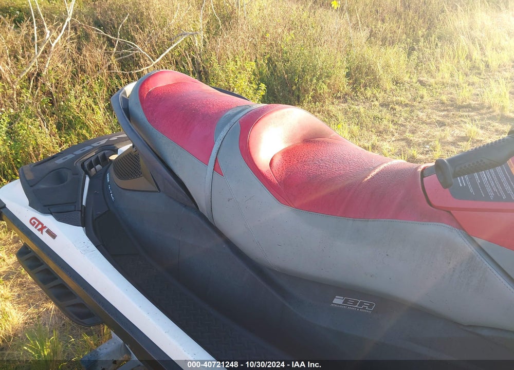 2011 SEADOO GTR215 VIN: YDV00838A111