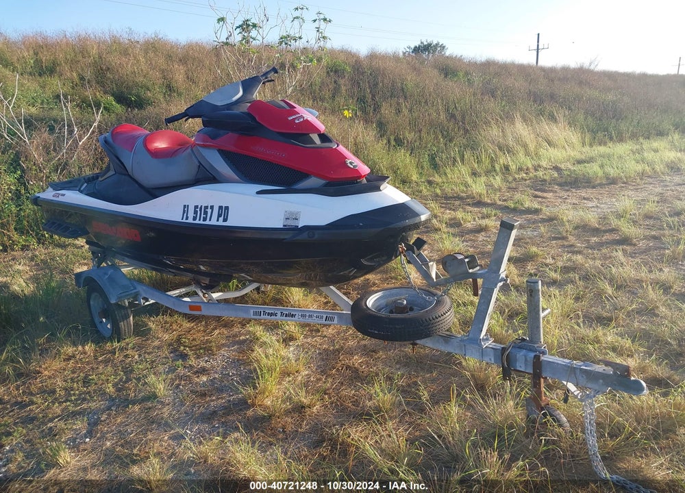 2011 SEADOO GTR215 VIN: YDV00838A111