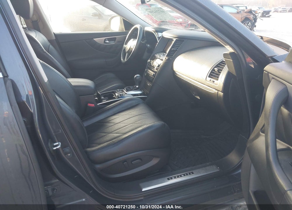 2011 INFINITI FX35 VIN: JN8AS1MU0BM711781