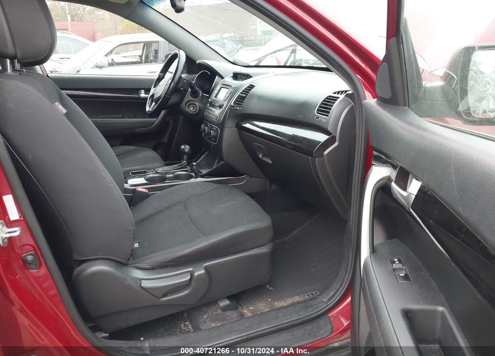 2014 KIA SORENTO LX VIN: 5XYKT3A66EG536747