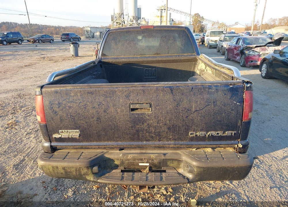 2003 CHEVROLET S-10 LS VIN: 1GCCT19X638157547