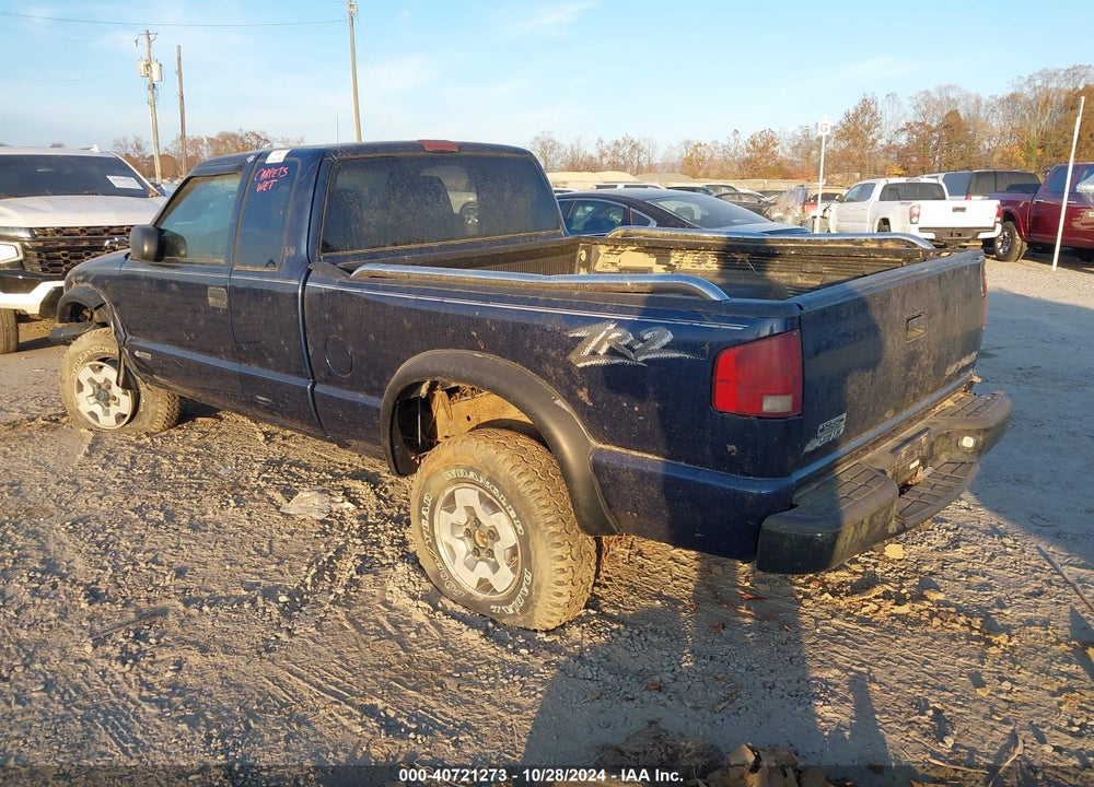 2003 CHEVROLET S-10 LS VIN: 1GCCT19X638157547