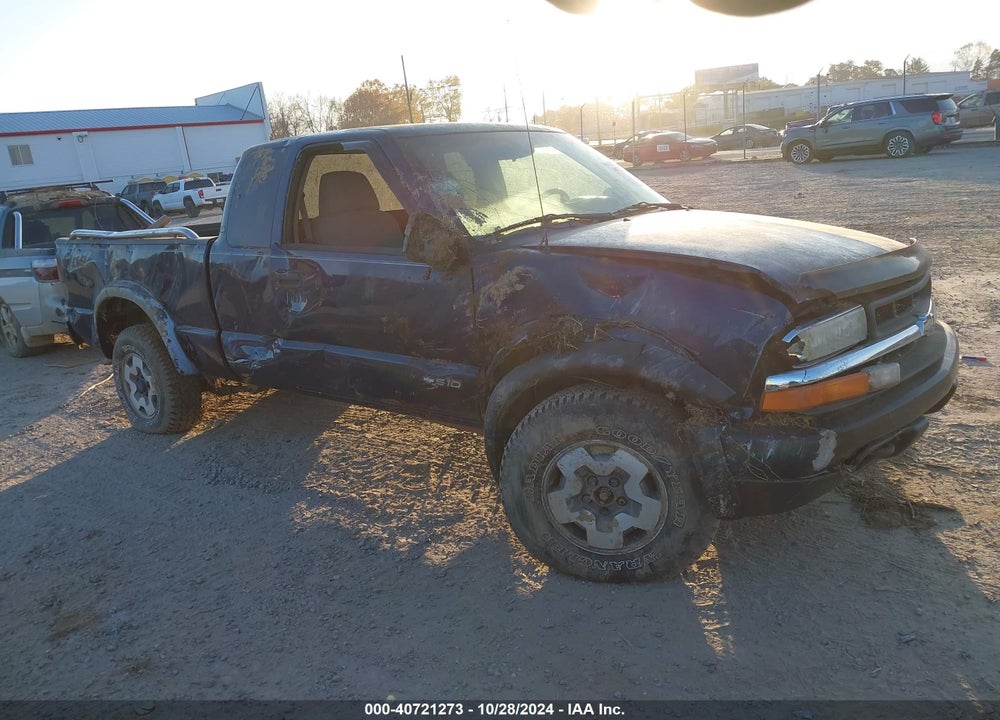 2003 CHEVROLET S-10 LS VIN: 1GCCT19X638157547