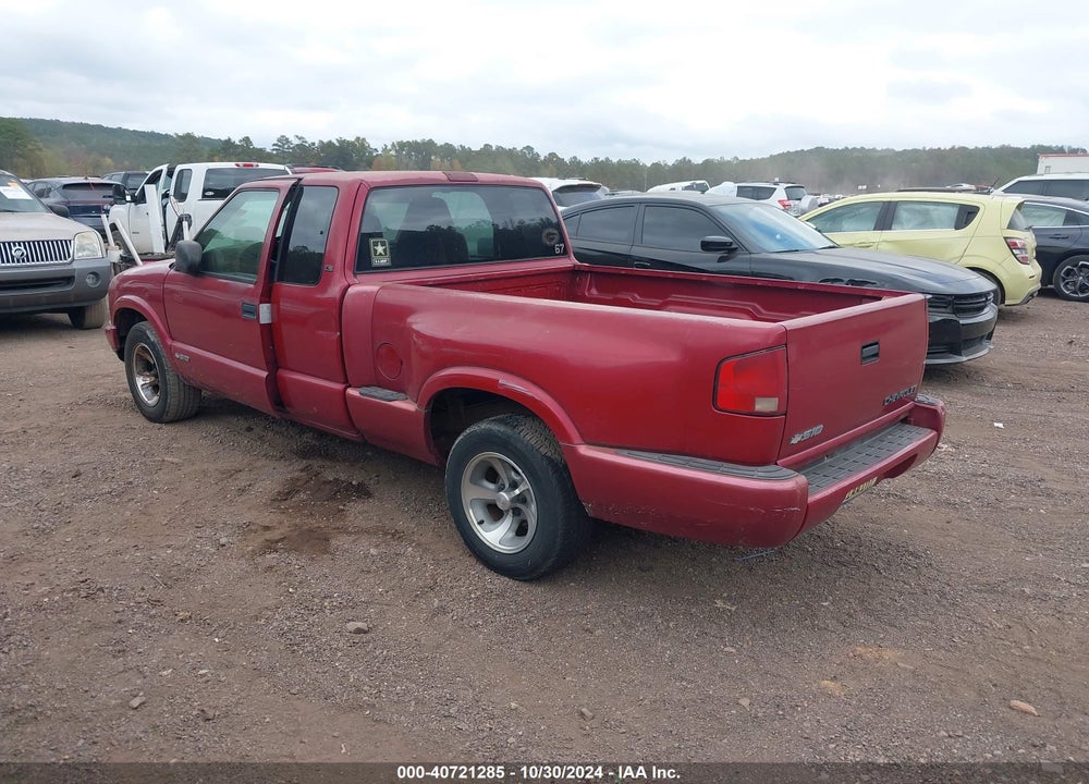 2001 CHEVROLET S-10 LS VIN: 1GCCS195718124345