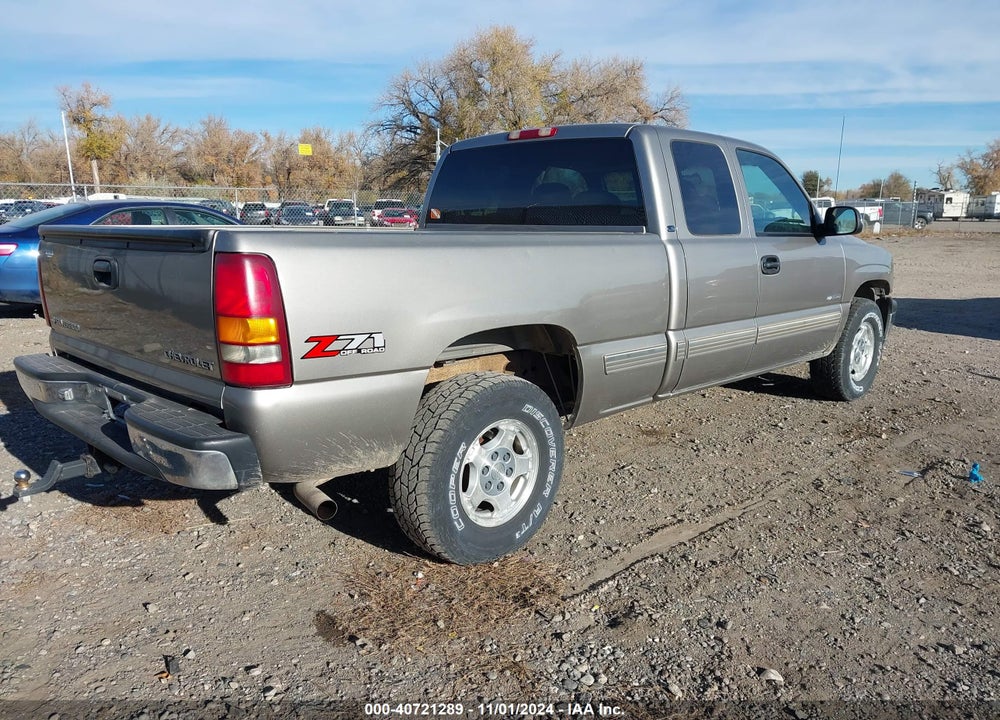 2001 CHEVROLET SILVERADO 1500 LS VIN: 1GCEK19T81E147190
