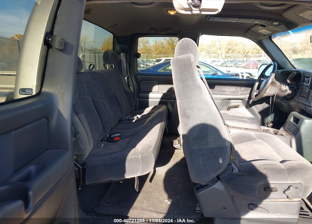 2001 CHEVROLET SILVERADO 1500 LS VIN: 1GCEK19T81E147190