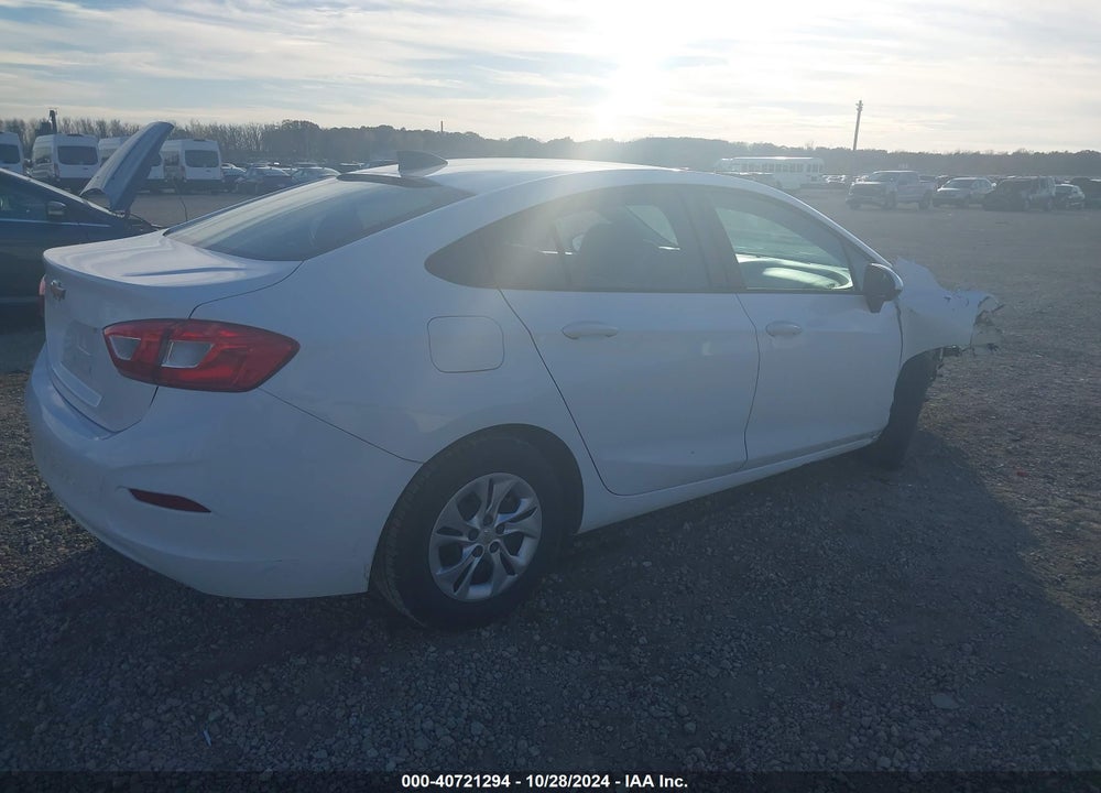 2019 CHEVROLET CRUZE LS VIN: 1G1BC5SM8K7150423