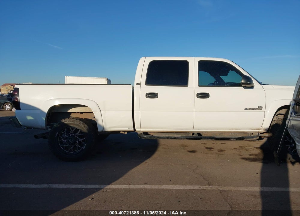 2004 CHEVROLET SILVERADO 2500HD LS VIN: 1GCHK23U24F105570