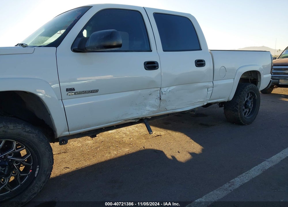 2004 CHEVROLET SILVERADO 2500HD LS VIN: 1GCHK23U24F105570