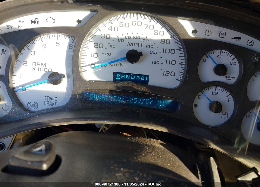 2004 CHEVROLET SILVERADO 2500HD LS VIN: 1GCHK23U24F105570