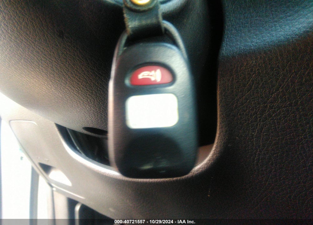 2013 KIA SORENTO LX VIN: 5XYKT3A64DG414337
