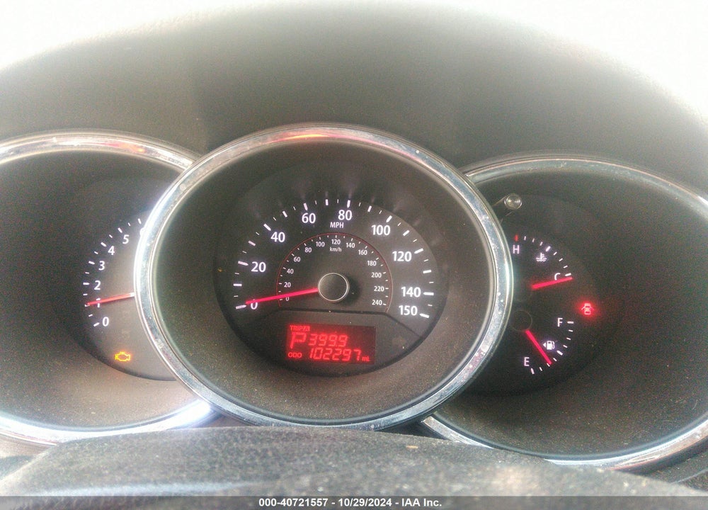 2013 KIA SORENTO LX VIN: 5XYKT3A64DG414337