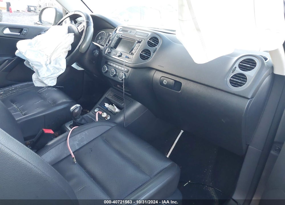 2014 VOLKSWAGEN TIGUAN SEL VIN: WVGBV3AX8EW508532