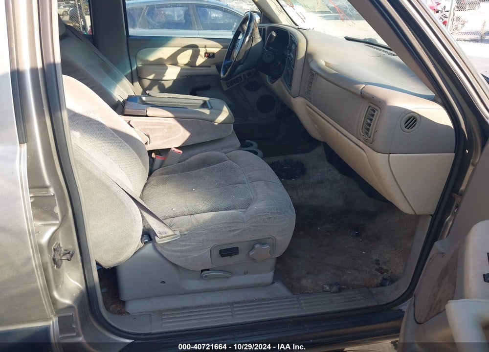 2002 CHEVROLET SUBURBAN 1500 LS VIN: 1GNEC16Z02J100158