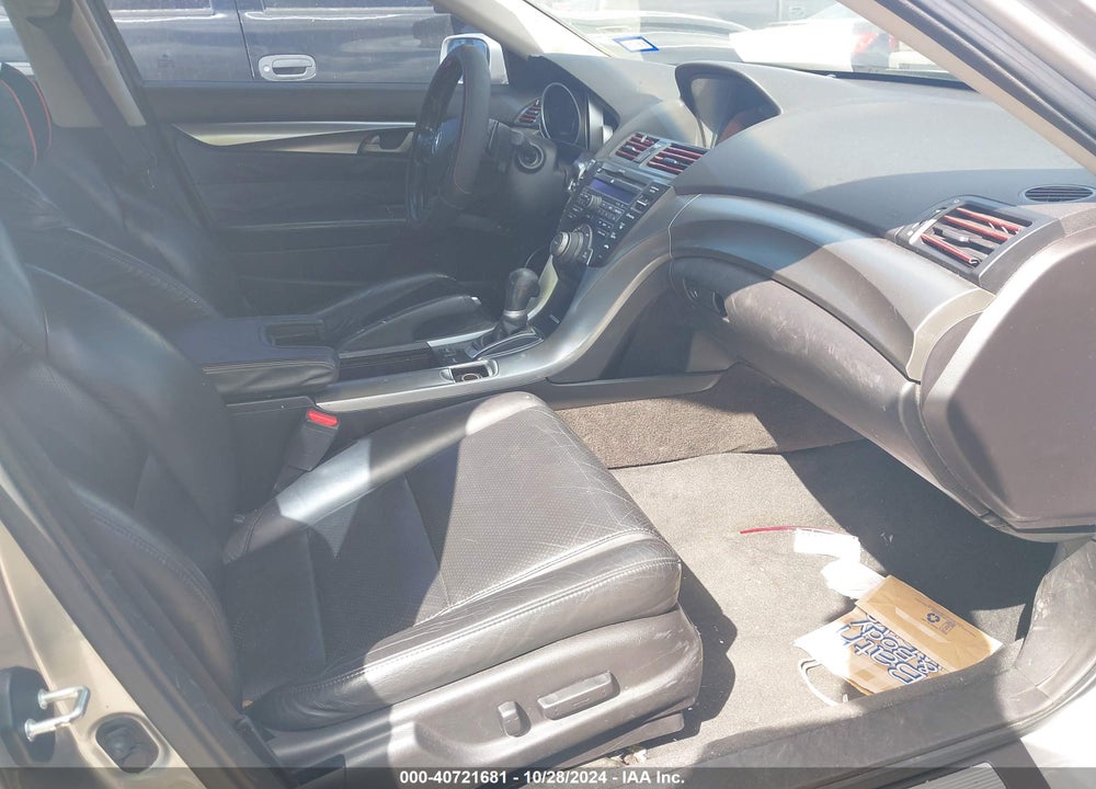 2010 ACURA TL 3.5 VIN: 19UUA8F50AA004420