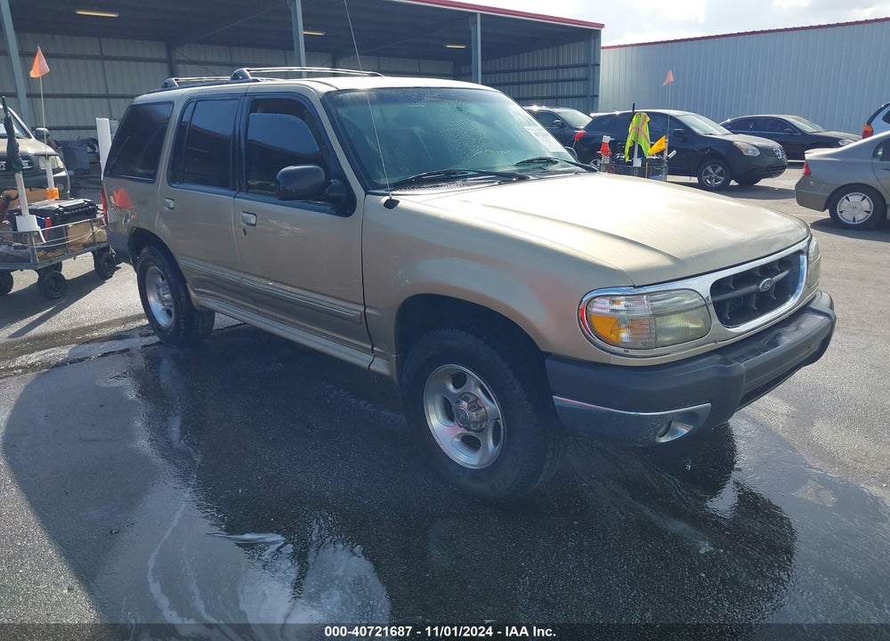 2000 FORD EXPLORER XLT VIN: 1FMZU63X7YUB76566