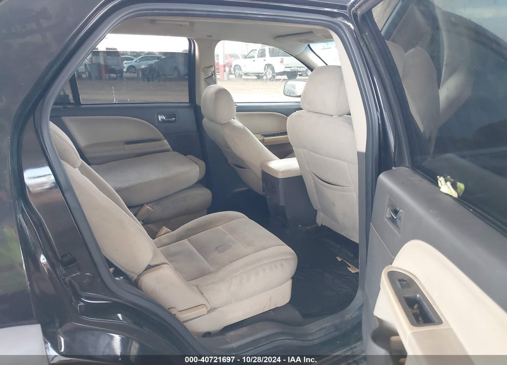 2008 FORD TAURUS X VIN: 1FMDK02W88GA18404