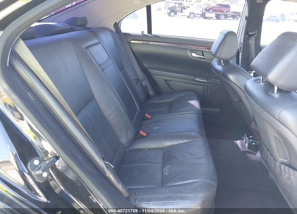 2007 MERCEDES-BENZ S 550 VIN: WDDNG71X67A044259