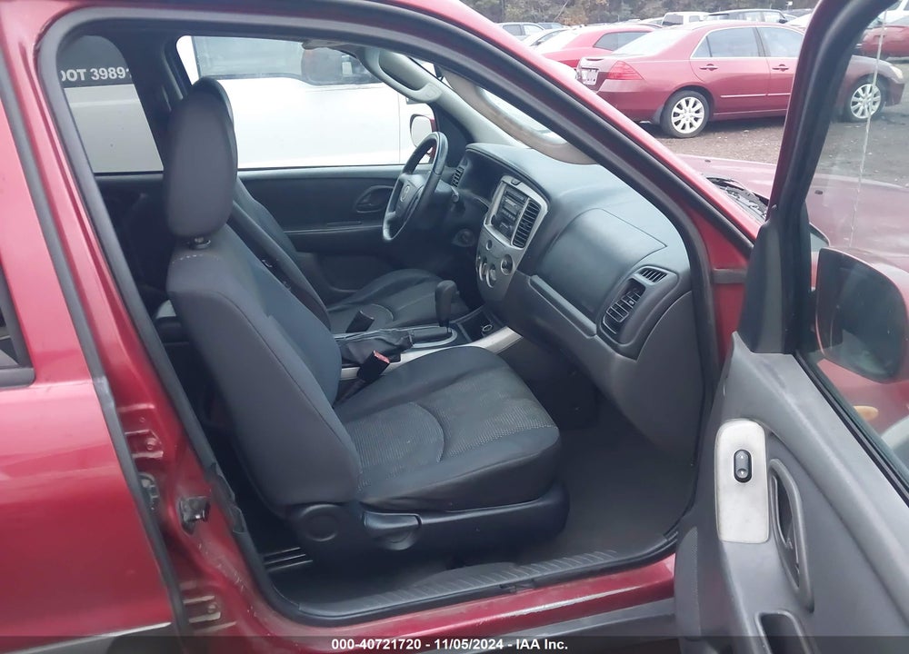 2005 MAZDA TRIBUTE S VIN: 4F2YZ04135KM01310