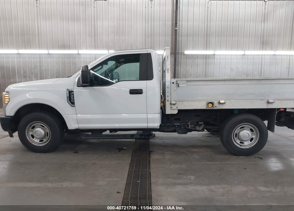 2017 FORD F-250 XL VIN: 1FDBF2A67HEC81956