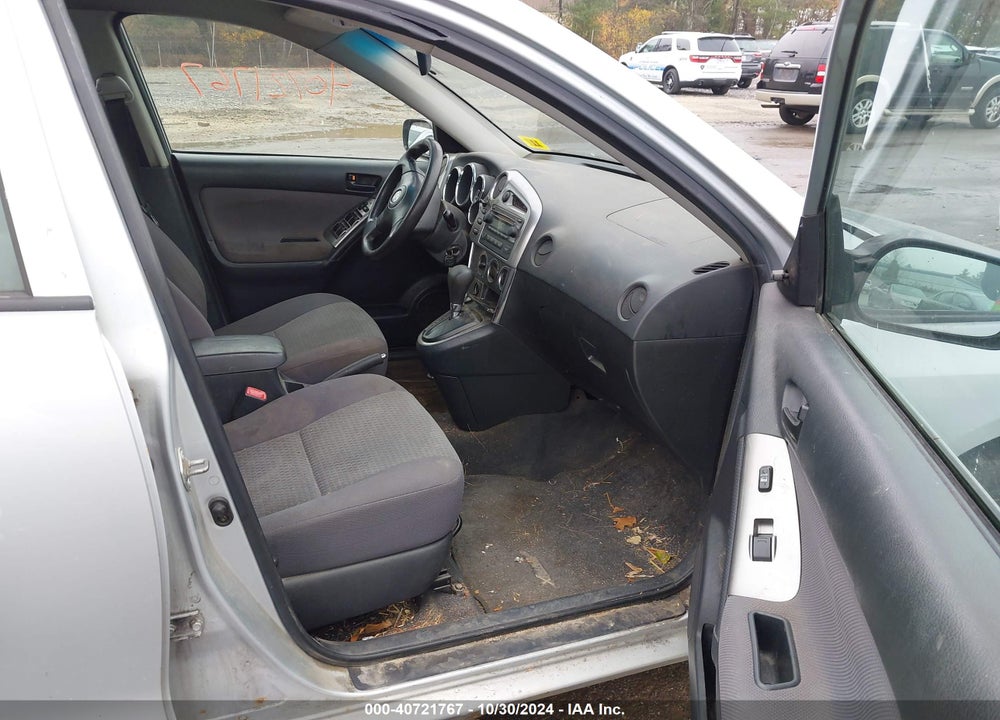 2005 TOYOTA MATRIX VIN: 2T1KR32E85C402239