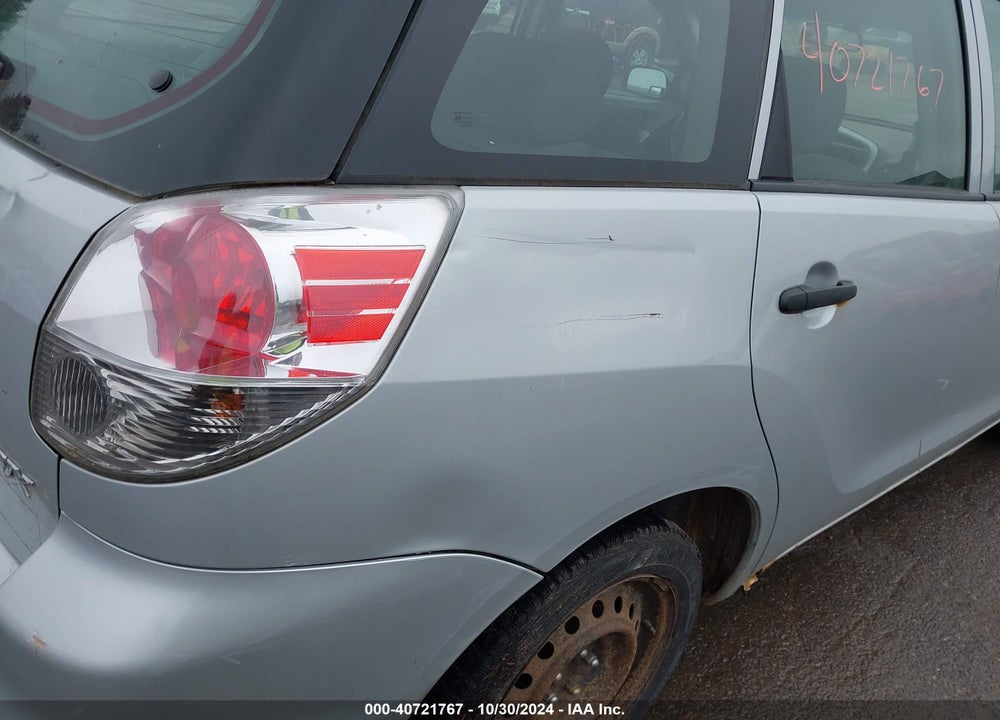 2005 TOYOTA MATRIX VIN: 2T1KR32E85C402239