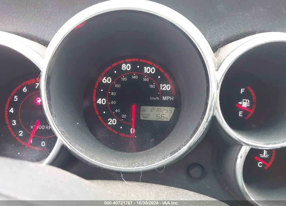 2005 TOYOTA MATRIX VIN: 2T1KR32E85C402239