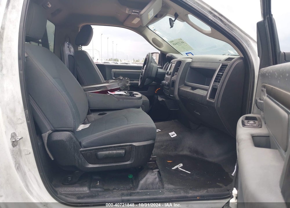 2019 RAM 1500 CLASSIC VIN: 3C6JR6DT8KG506165