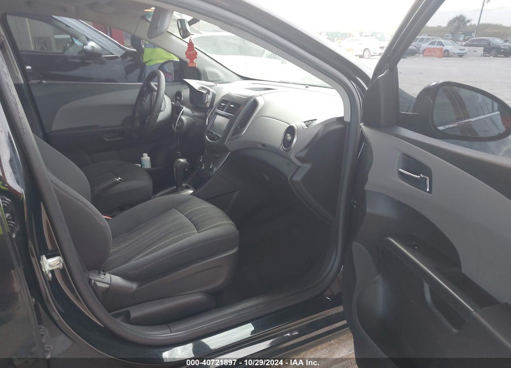 2015 CHEVROLET SONIC LT AUTO VIN: 1G1JC6SB3F4215587