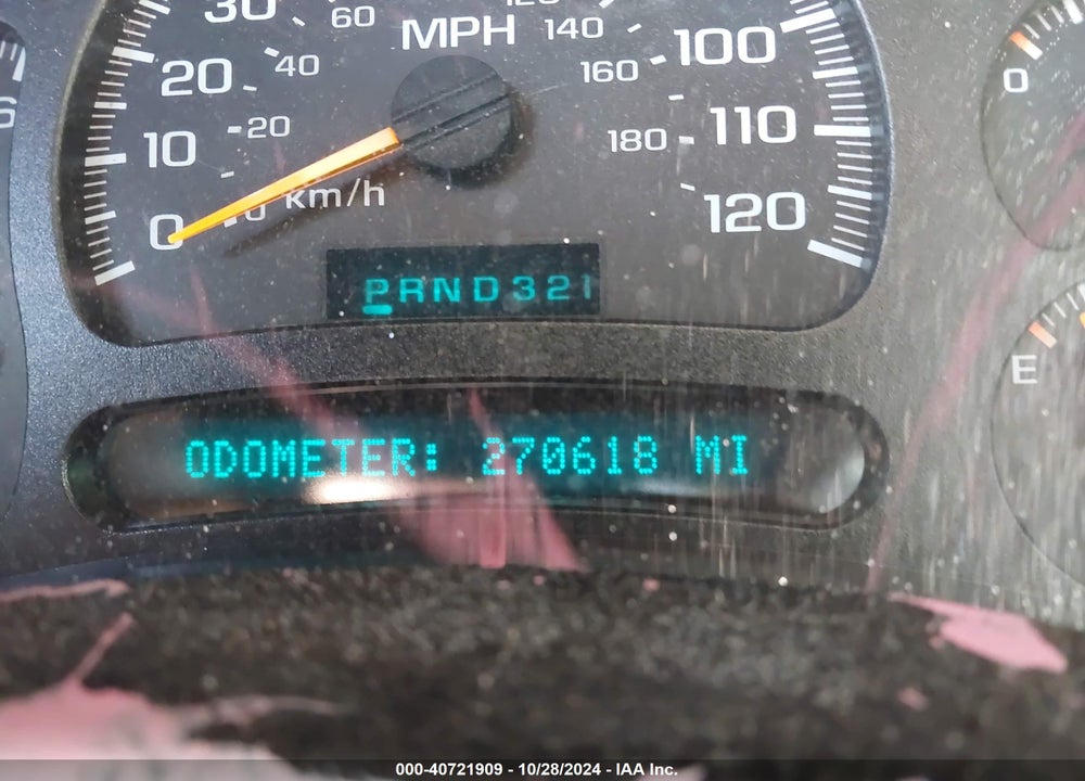 2005 CHEVROLET TAHOE LT VIN: 1GNEC13T95J216673