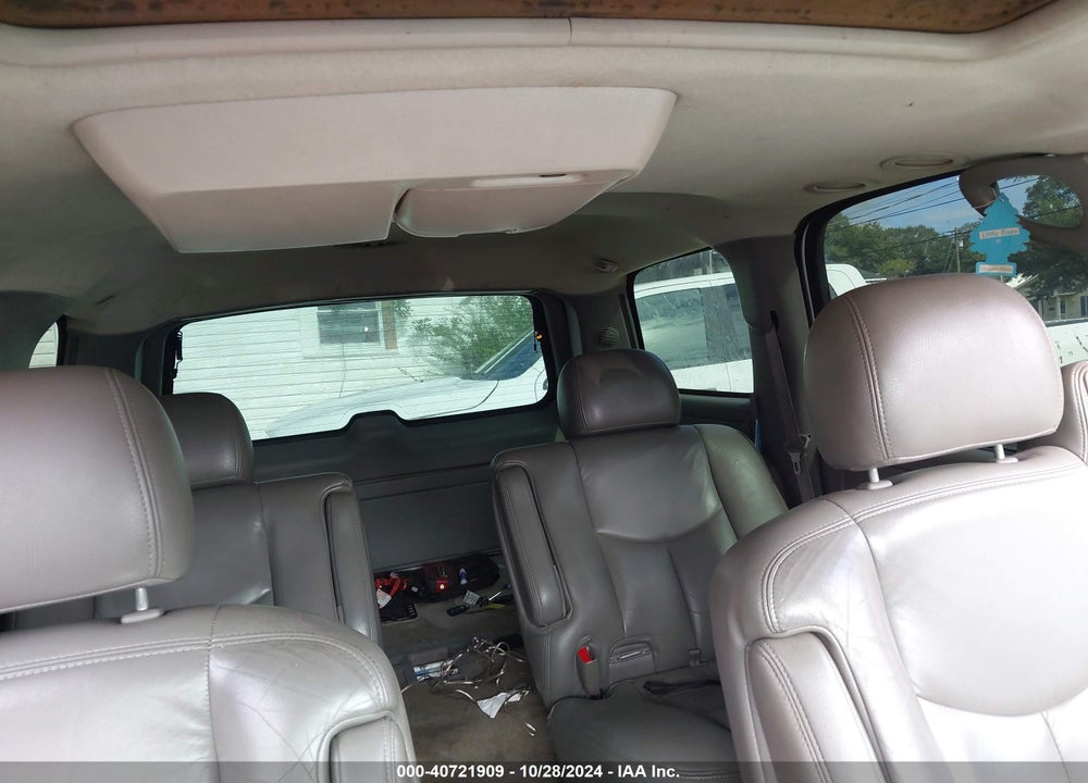 2005 CHEVROLET TAHOE LT VIN: 1GNEC13T95J216673