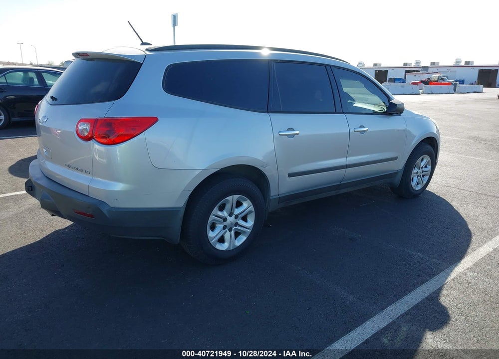 2012 CHEVROLET TRAVERSE LS VIN: 1GNKREEDXCJ170315