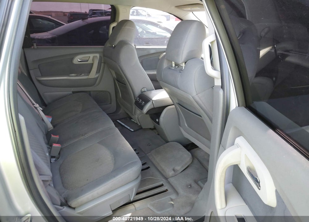 2012 CHEVROLET TRAVERSE LS VIN: 1GNKREEDXCJ170315