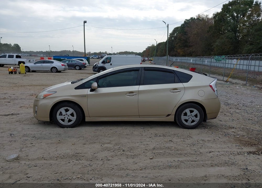 2011 TOYOTA PRIUS TWO VIN: JTDKN3DU7B1435331