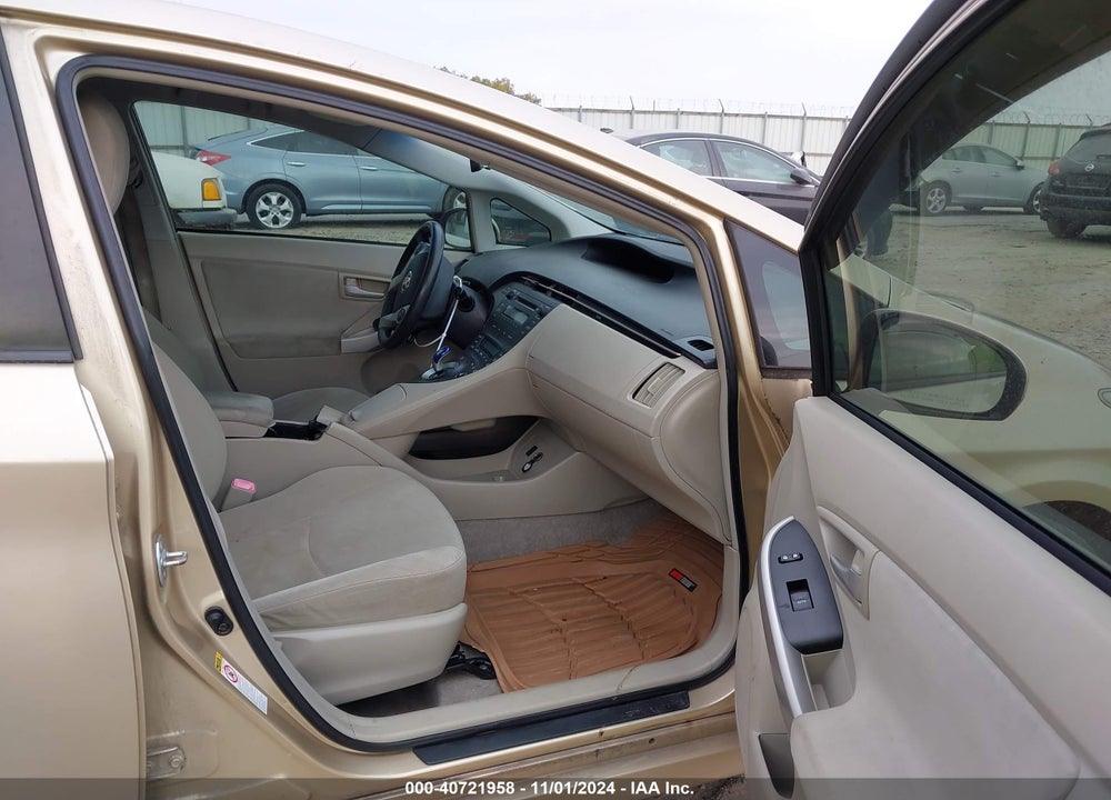 2011 TOYOTA PRIUS TWO VIN: JTDKN3DU7B1435331