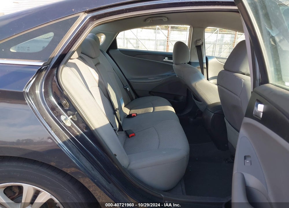2013 HYUNDAI SONATA GLS VIN: 5NPEB4AC9DH717134