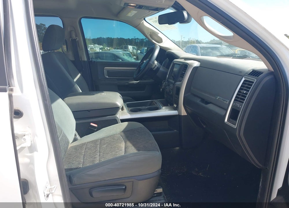 2017 RAM 1500 BIG HORN 4X4 5'7 BOX VIN: 3C6RR7LT4HG594201