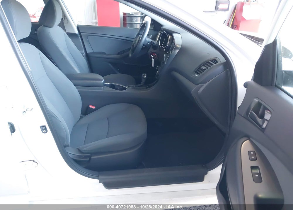2015 KIA OPTIMA LX VIN: KNAGM4A72F5552257