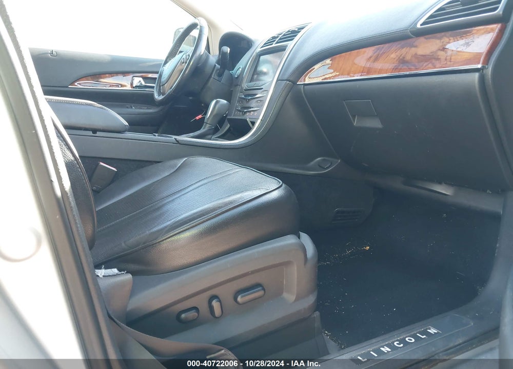 2011 LINCOLN MKX VIN: 2LMDJ6JK8BBJ03797