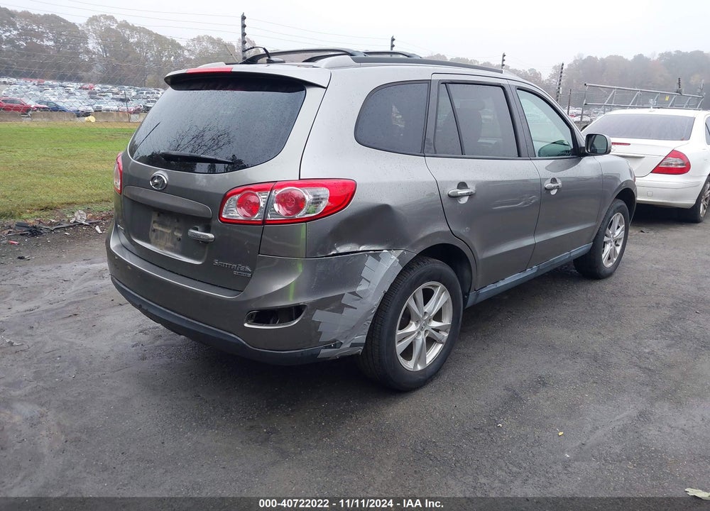 2011 HYUNDAI SANTA FE VIN: 5XYZK4AG6BG032808