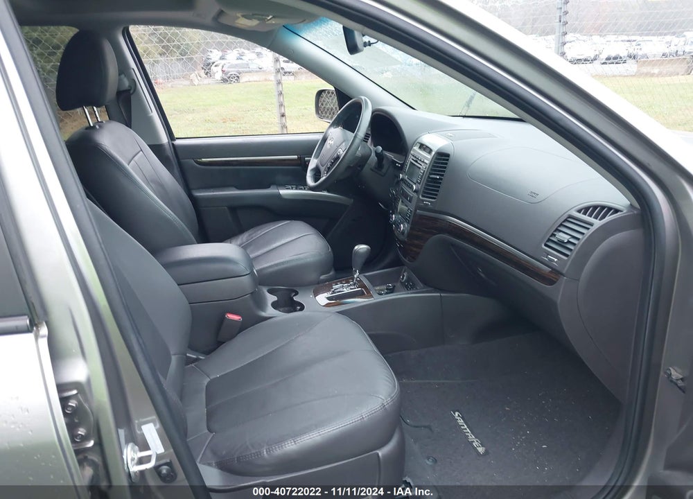 2011 HYUNDAI SANTA FE VIN: 5XYZK4AG6BG032808