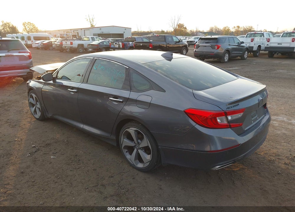 2018 HONDA ACCORD TOURING 2.0T VIN: 1HGCV2F94JA038294