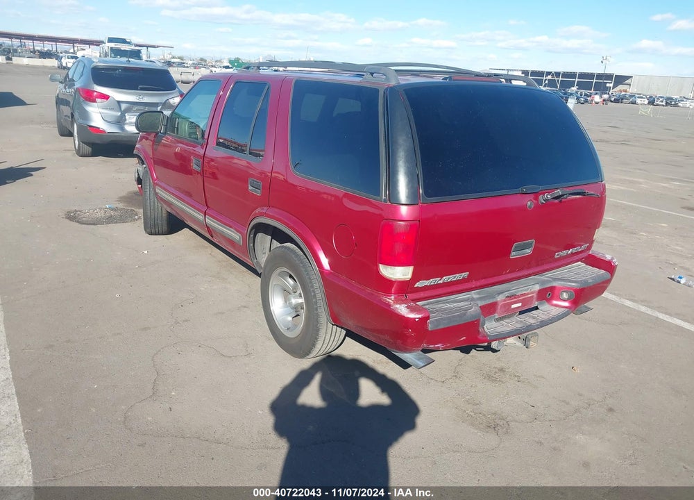 2000 CHEVROLET BLAZER LT VIN: 1GNCS13W0Y2304241